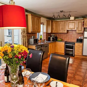 21 Village Killarney